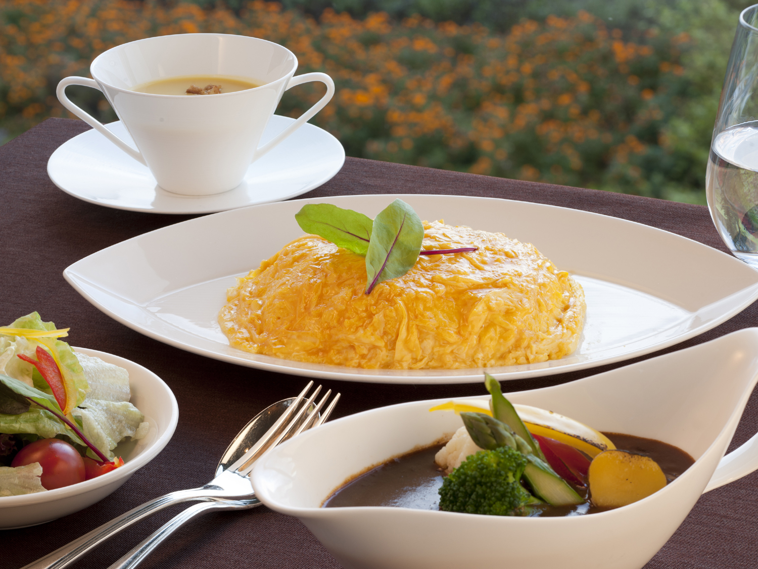 富良野野菜のオムカレー